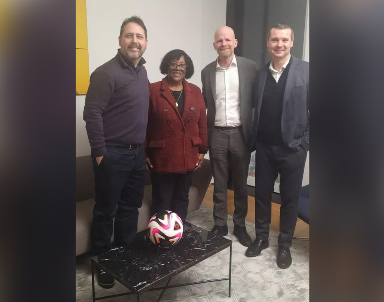 Monique André, présidente du CN-FHF, rencontre des responsables de la Fifa à Zurich